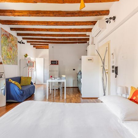 Monolocale Sui Tetti Di Bologna - Via Indipendenza Apartman Kültér fotó