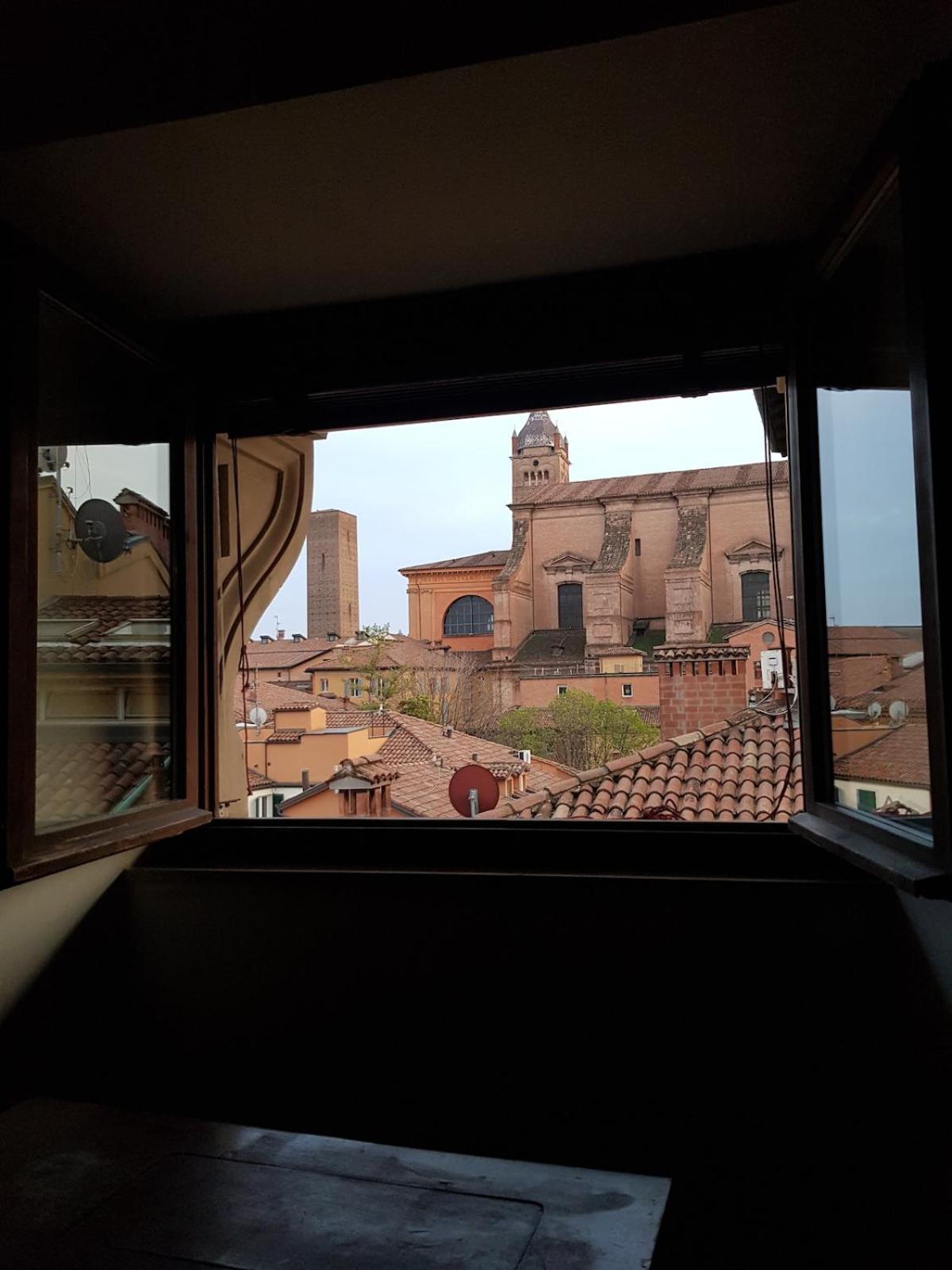 Monolocale Sui Tetti Di Bologna - Via Indipendenza Apartman Kültér fotó